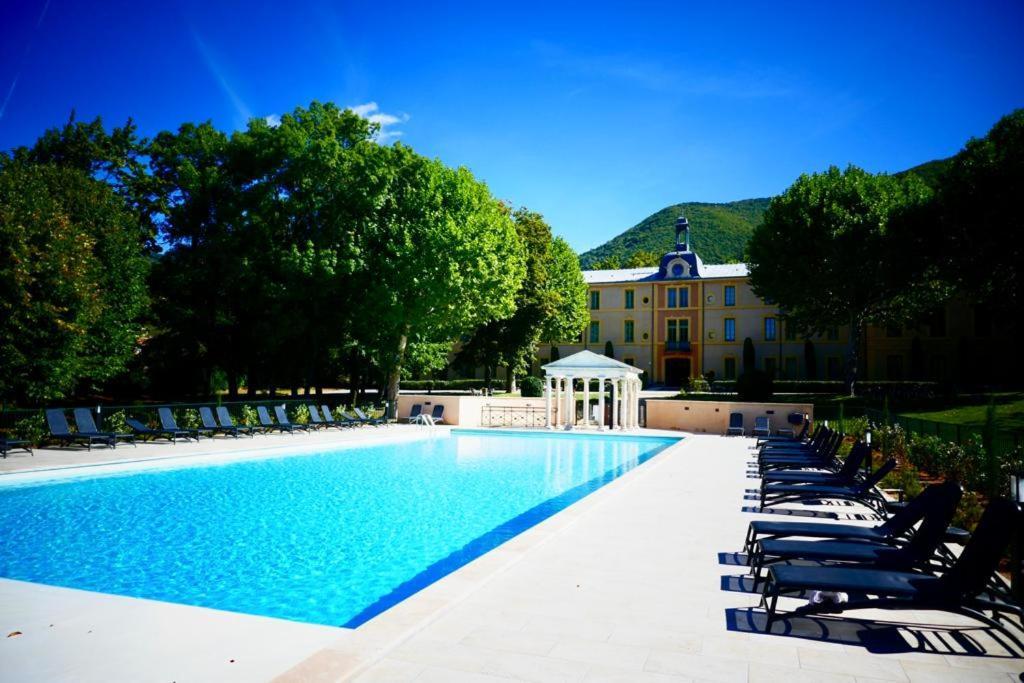 La Vue Est Belle Apartment Montbrun-les-Bains Exterior photo